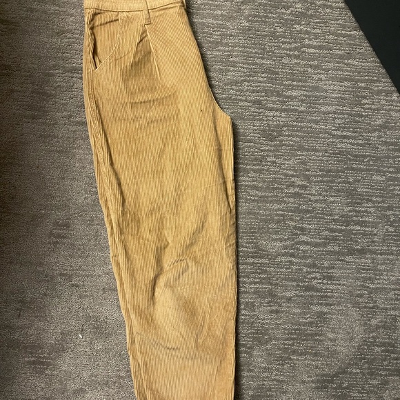 Hollister Corduroy mom jeans - Picture 1 of 3